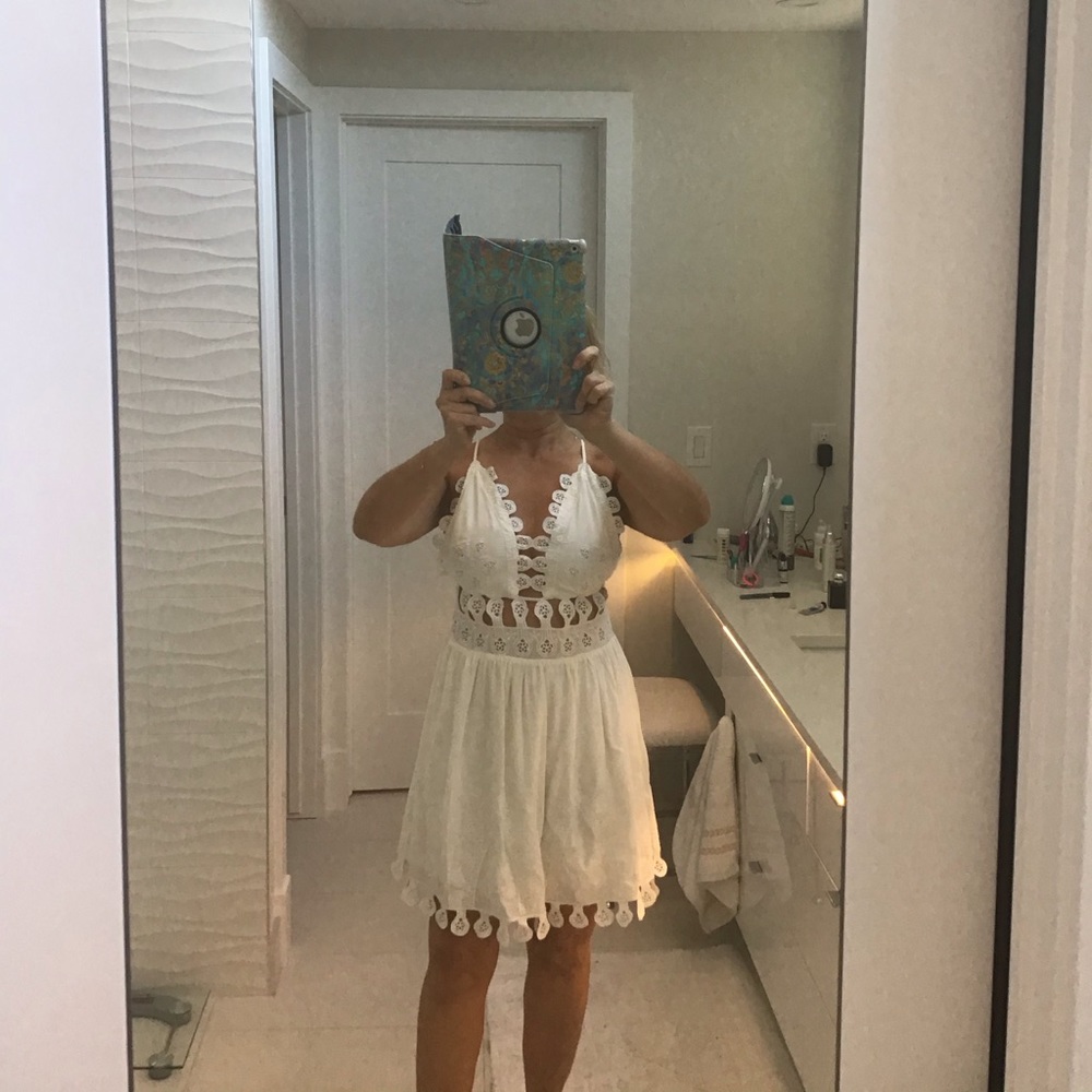 Mahaina White embroider detail summer cotton sz sm